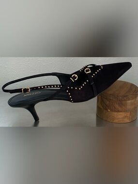 AREZZO SUEDE LEATHER LOW STILETTO PUMPS WITH GOLD STUDS MADE IN BRAZIL